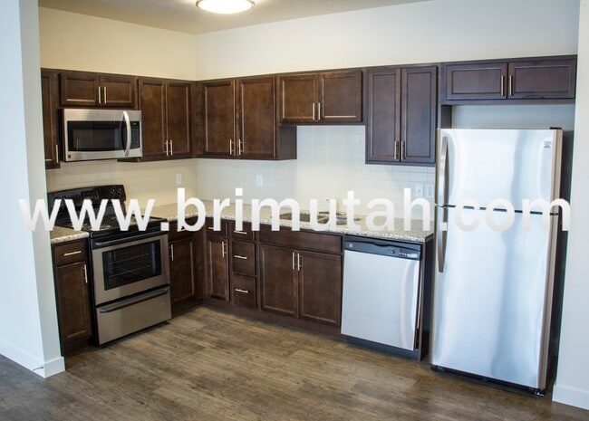 Interior Photo - 3225 South 900 East