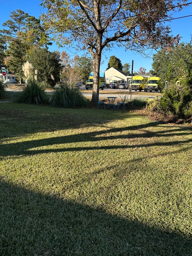 Building Photo - 1601 S 41st St