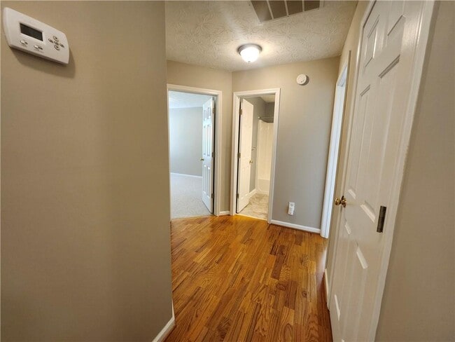 Building Photo - 1052 Ludwick Way