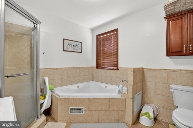 Building Photo - 818 Belgrade St