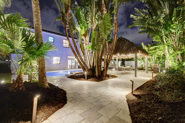 Building Photo - 6298 Sand Hills Cir
