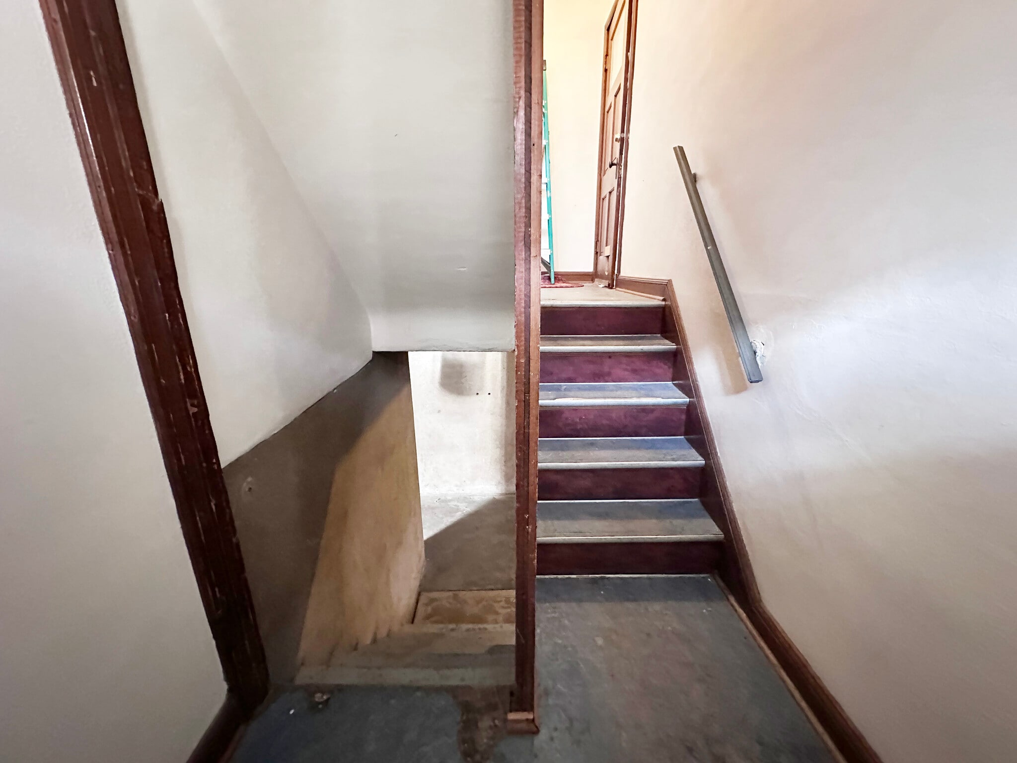 Building Photo - 5816 Mardel Ave