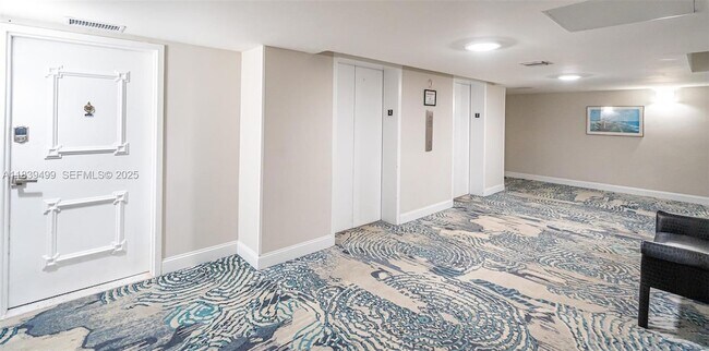 Building Photo - 3140 S Ocean Dr