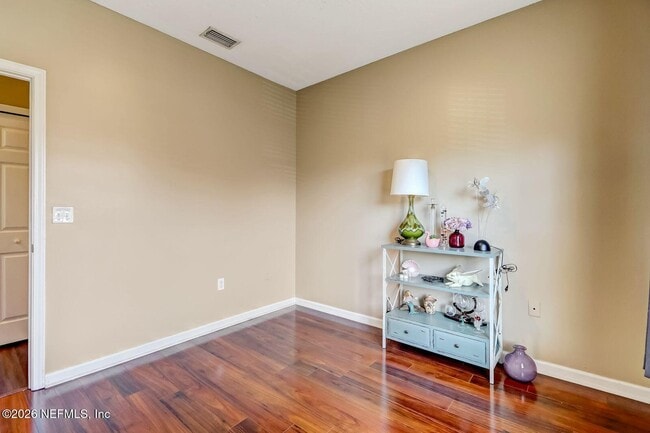 Building Photo - 9762 Summer Grove Way S