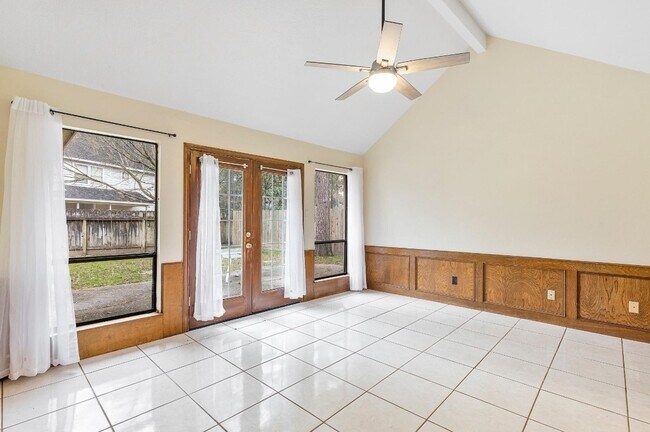Building Photo - 3339 Three Pines Dr