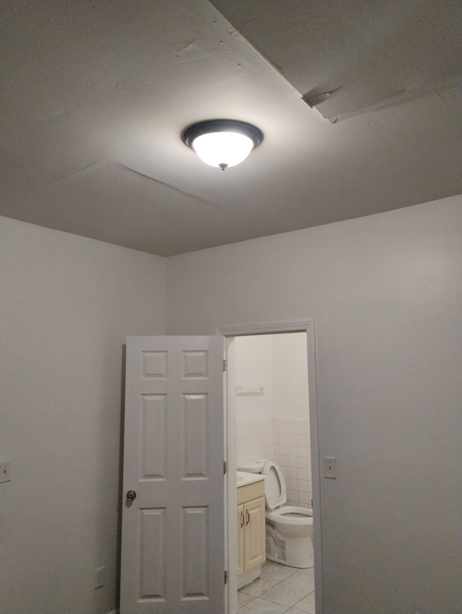 bedroom - 3 Worcester St