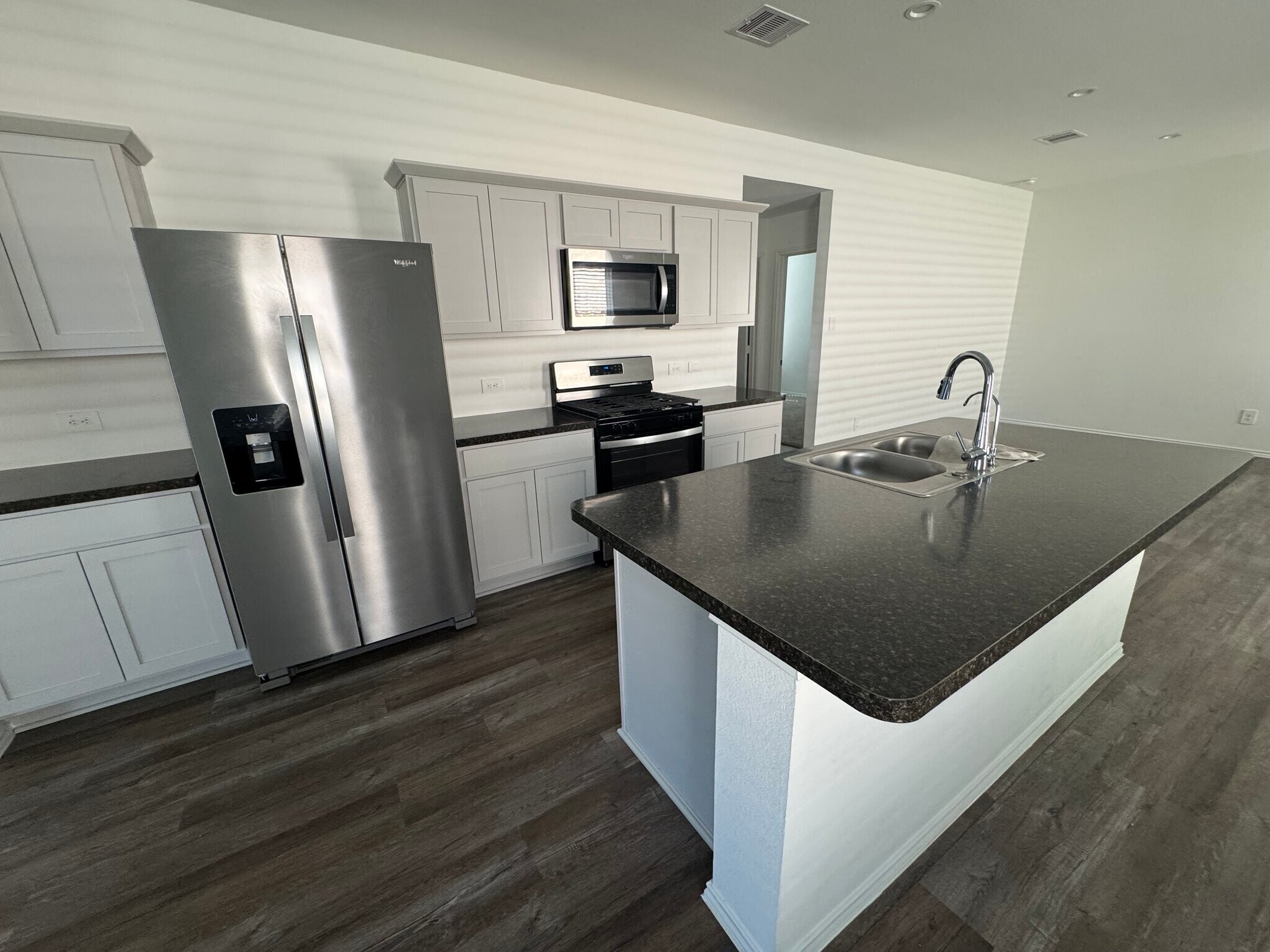 Building Photo - 5626 Vintage Oakmont Dr