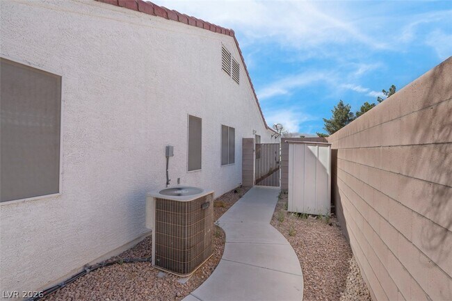 Building Photo - 2007 Mountain Sunset Ave