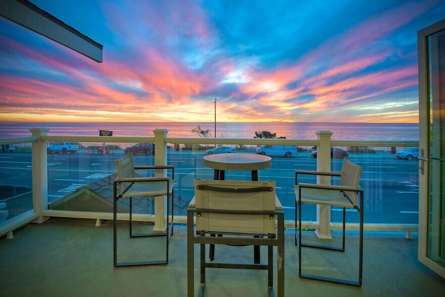 Building Photo - 3636 Carlsbad Blvd