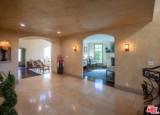 Building Photo - 3501 Caribeth Dr