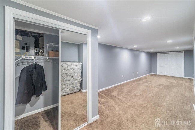 Building Photo - 846 Voorhees Ave