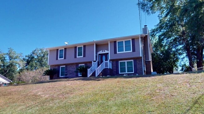 Building Photo - 110 Oakland Dr