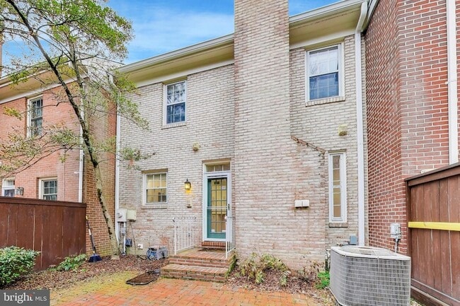 Building Photo - 8017 Rising Ridge Rd