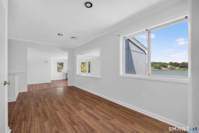 Building Photo - 272 Elm St