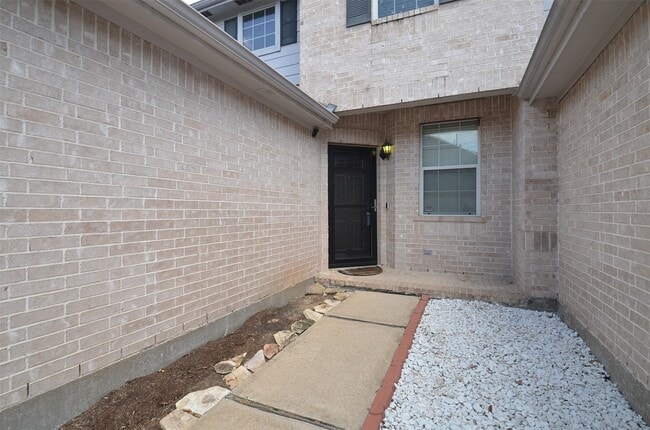 Building Photo - 2911 Meadowglen Cove