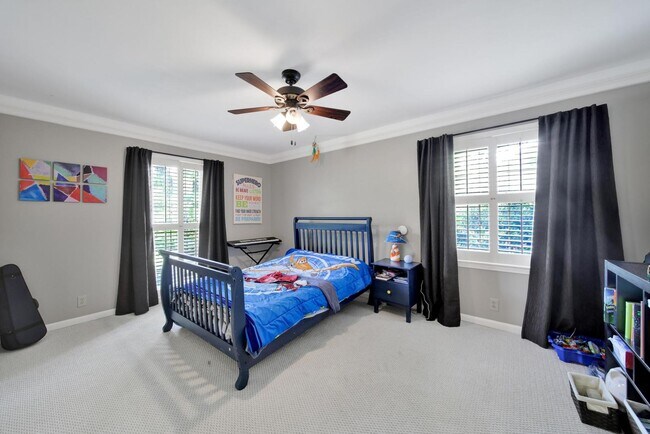Building Photo - Lovely 3 Bed 2 Bath Ranch Home in South Park!