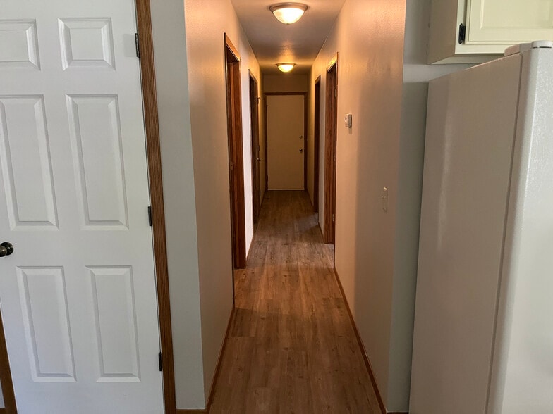 hallway from kitchen - 109 Woodview Dr