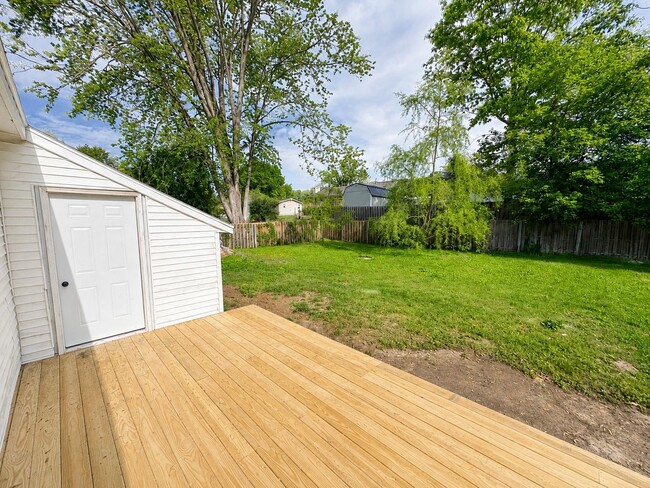 Building Photo - 3 Bed 1 Bath Rental in Rome NY