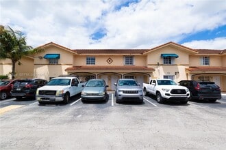 Building Photo - 10017 W Okeechobee Rd