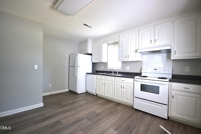 Building Photo - 17 Brantley Cir