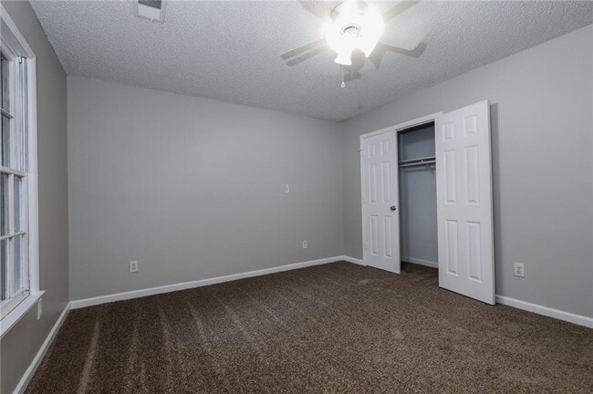 Building Photo - 3539 Tulip Dr