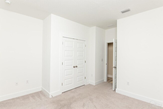 Building Photo - 1938 Westhill Dr