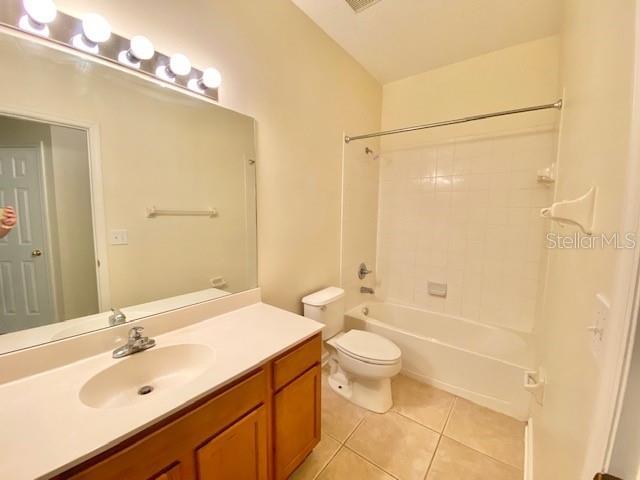 Building Photo - 705 Ravenshill Way