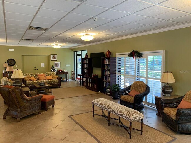 Building Photo - 1320 Pasadena Ave S