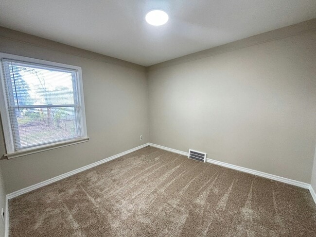 Building Photo - 23756 Brittany Ave