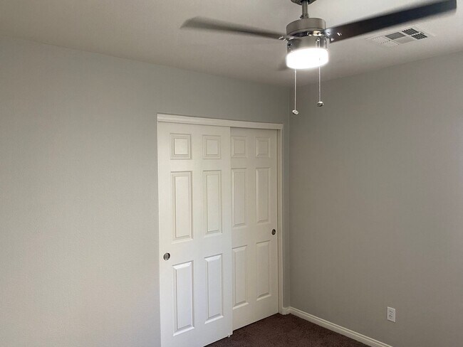 Building Photo - NW!!! 4 bedrooms!!! Pool and Spa!!! All ti...