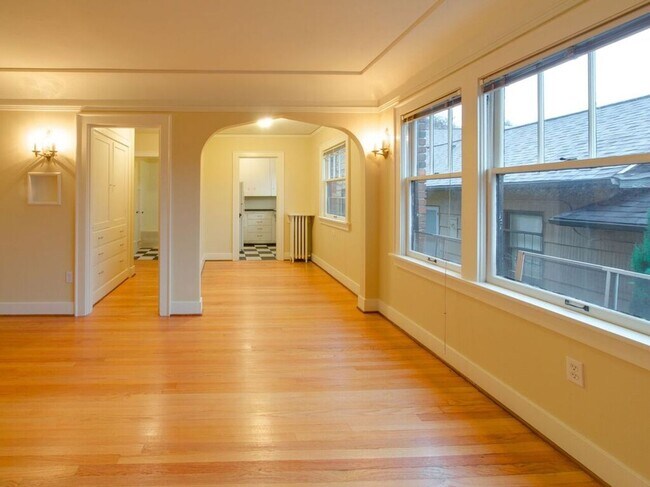 Interior Photo - The Oriana