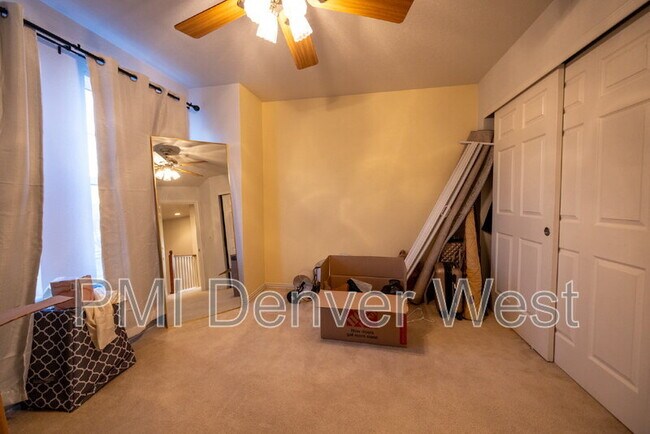 Building Photo - 9369 Longs Peak Dr