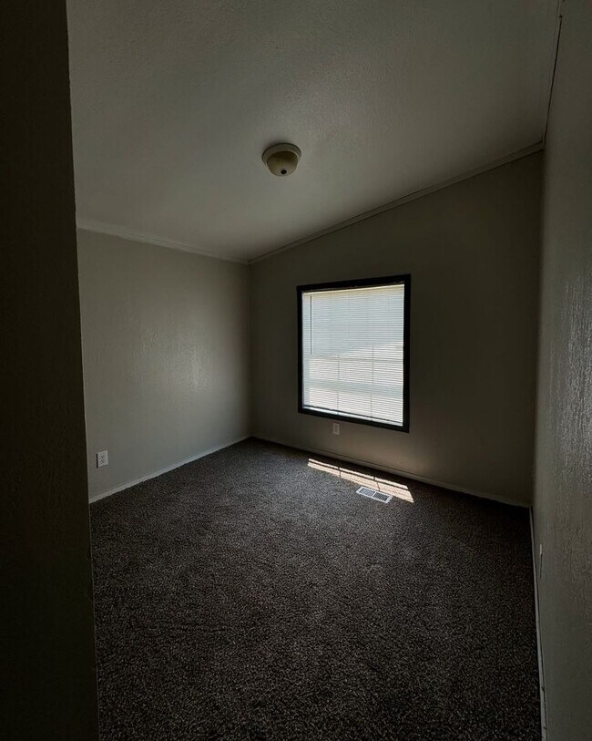 Building Photo - Cassville - 3 bedroom