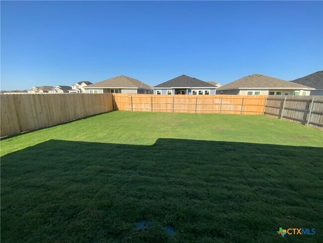 Building Photo - 2814 Valdez Dr