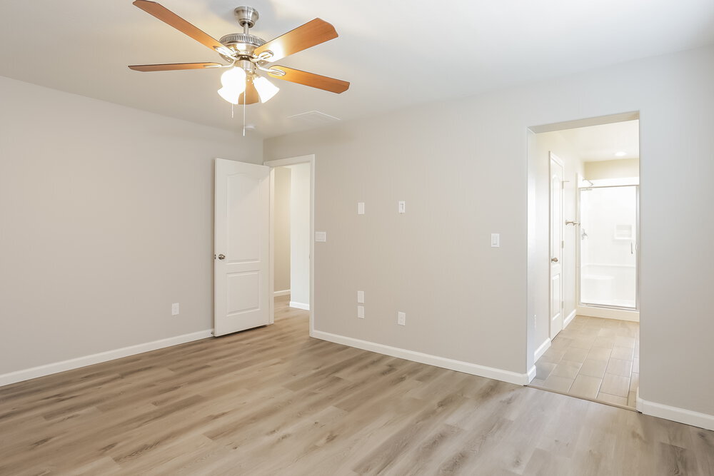 Building Photo - 6388 Kellyville Dr