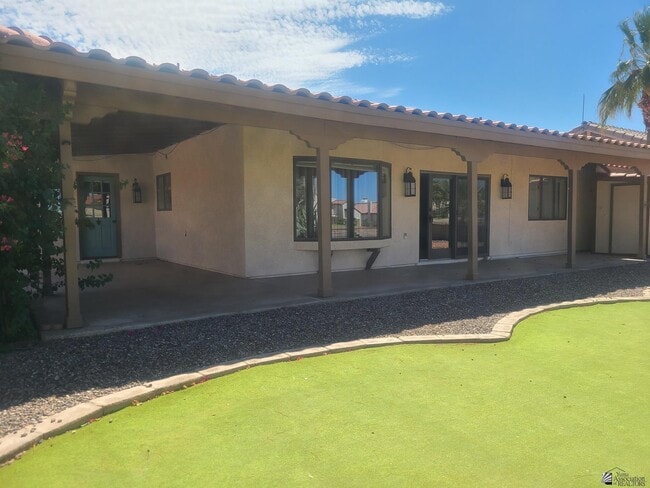Building Photo - 12500 E Del Rico