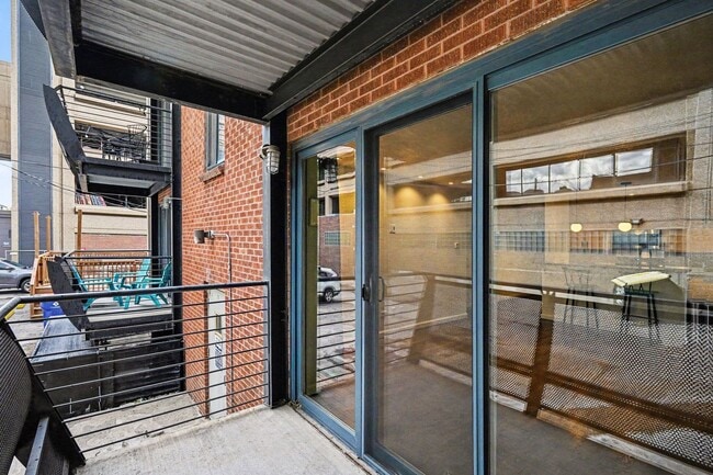 Building Photo - 1336 Logan St