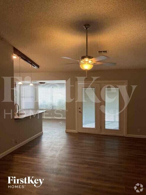 Building Photo - 6268 N 88th Ave