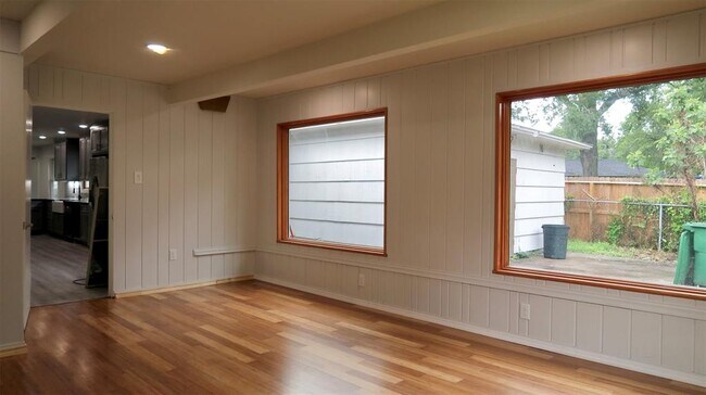 Building Photo - 4139 De Leon St