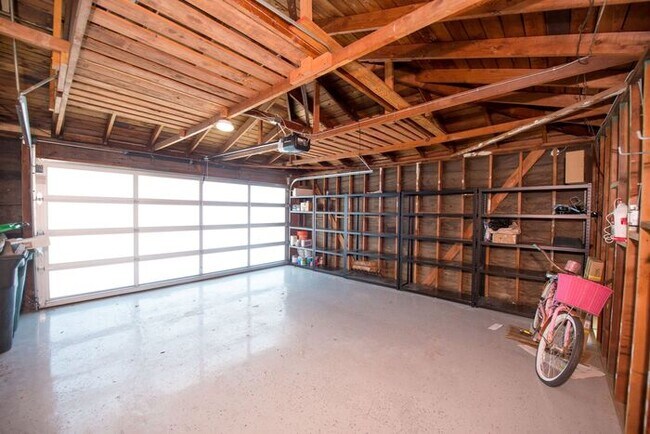 Building Photo - East Side Dream