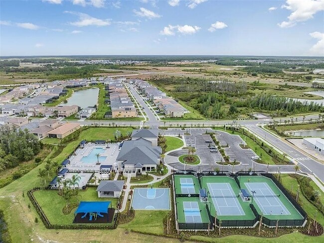 Building Photo - 32558 Tree of Life Ave