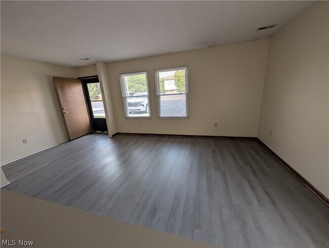 Building Photo - 1563 Whitehall Blvd