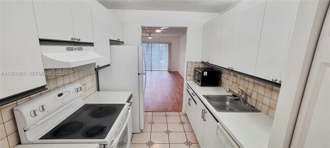 Building Photo - 1300 SW 130th Ave