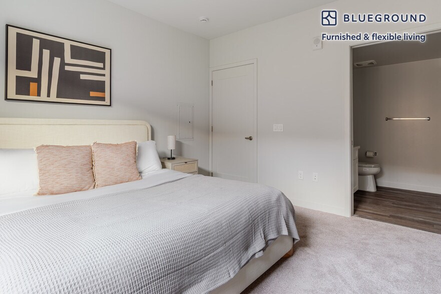 Building Photo - 2077 Haste St