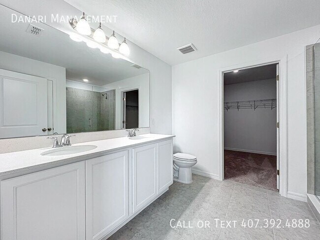 Building Photo - 1679 Meadowlark Dr