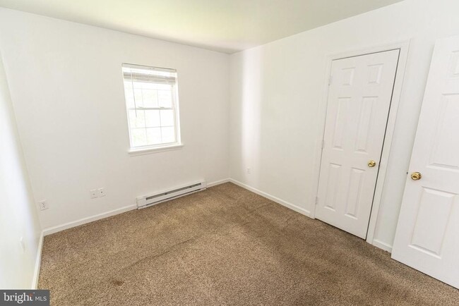Building Photo - 30704 Hampden Ave