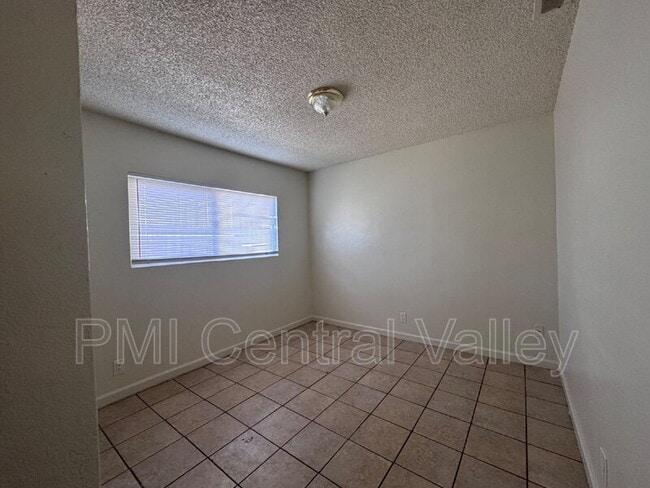 Building Photo - 7921 Montgomery Ave