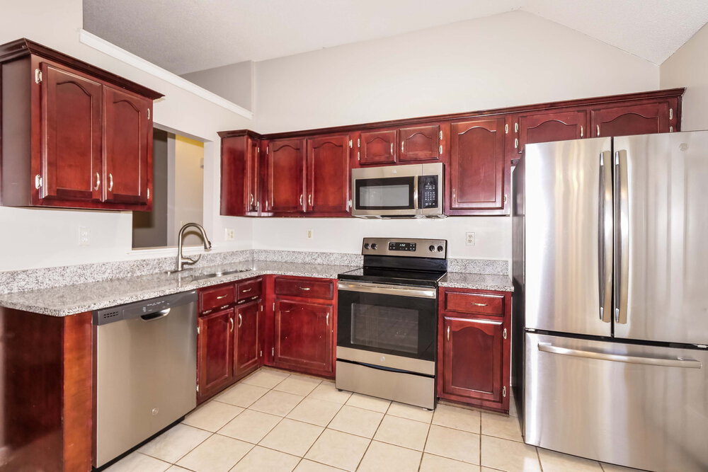 Building Photo - 8445 Clubview Dr