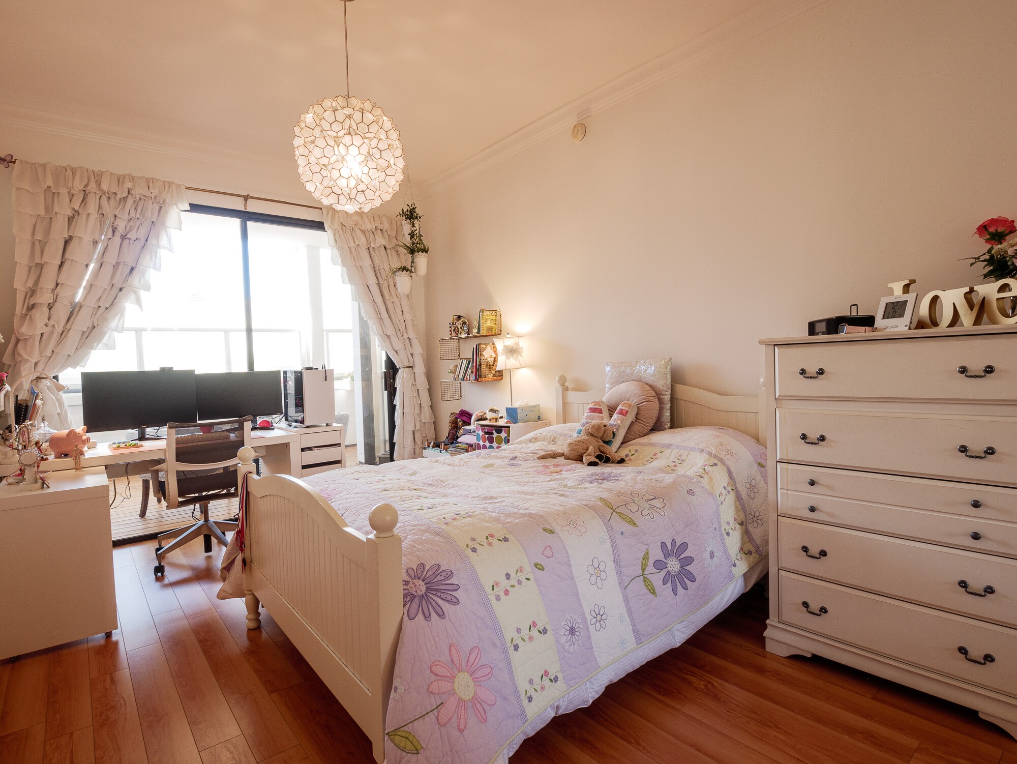 Second Bedroom - 2276 S Beverly Glen Blvd