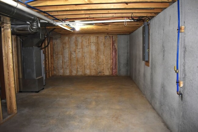 Building Photo - 11789 Ridgeway Dr